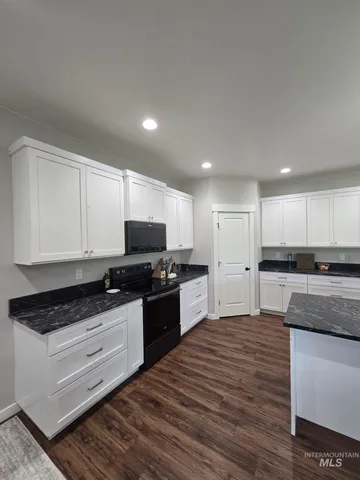 $480,000 | 942 West Wanda Lane, Heyburn, ID 83336