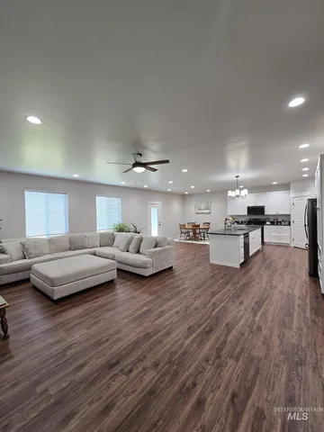 $480,000 | 942 West Wanda Lane, Heyburn, ID 83336