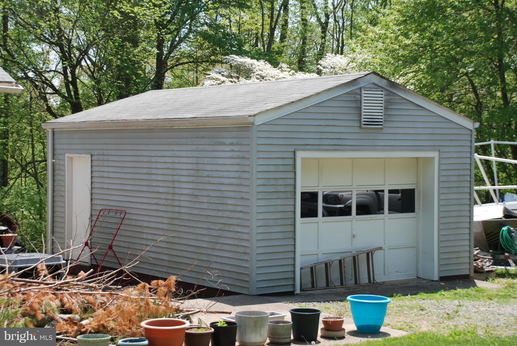 900 Scrabble Road Castleton, VA 22716 - Photo 3 of 6 Exterior (General)