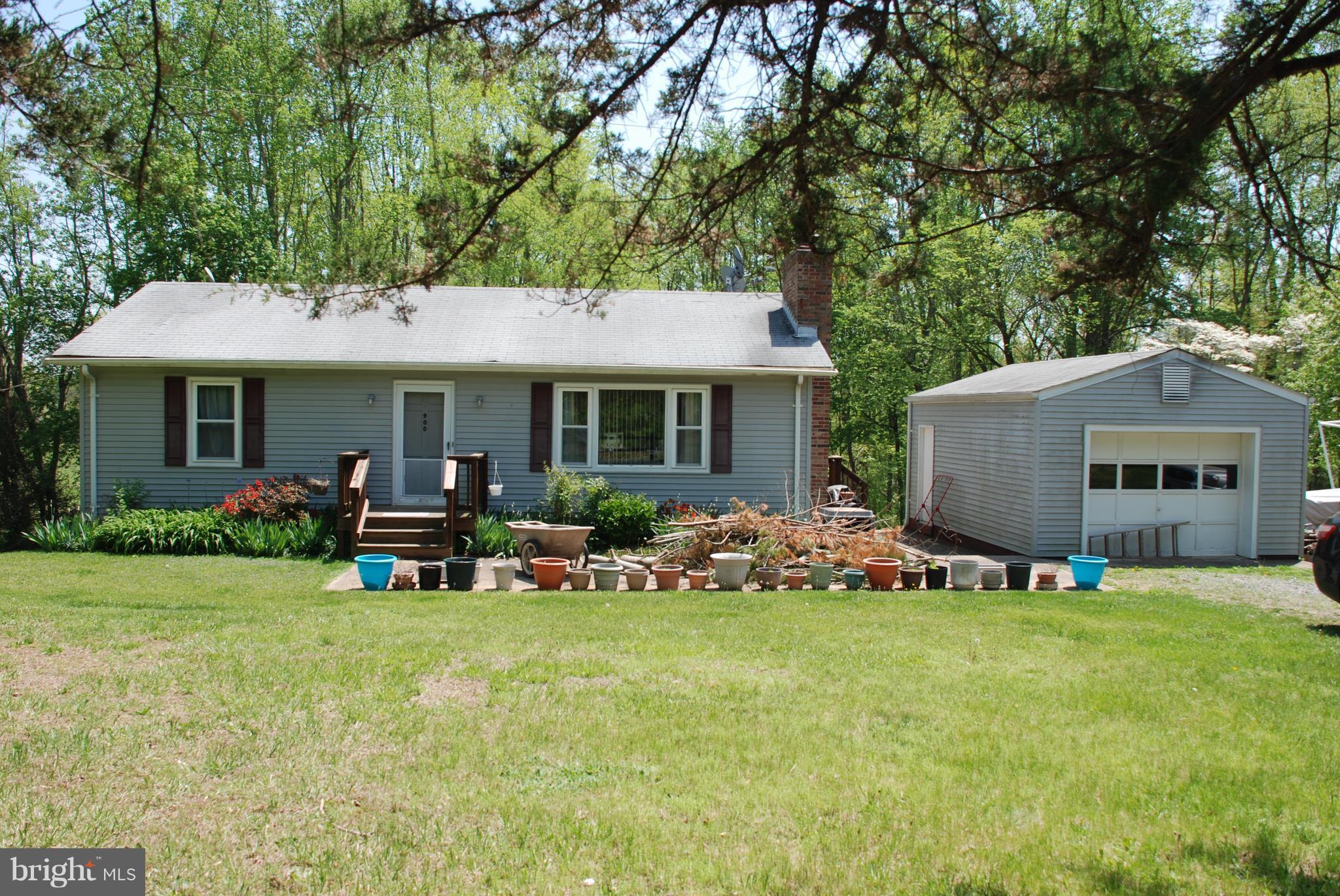 900 Scrabble Road Castleton, VA 22716 - Photo 4 of 6 Exterior (Front)