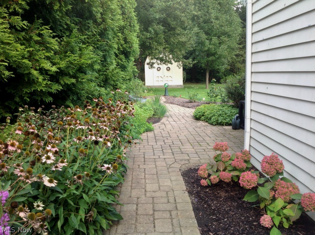 3301 Stanley Road Akron, OH 44333 - Photo 3 of 14 Gallery Image 3