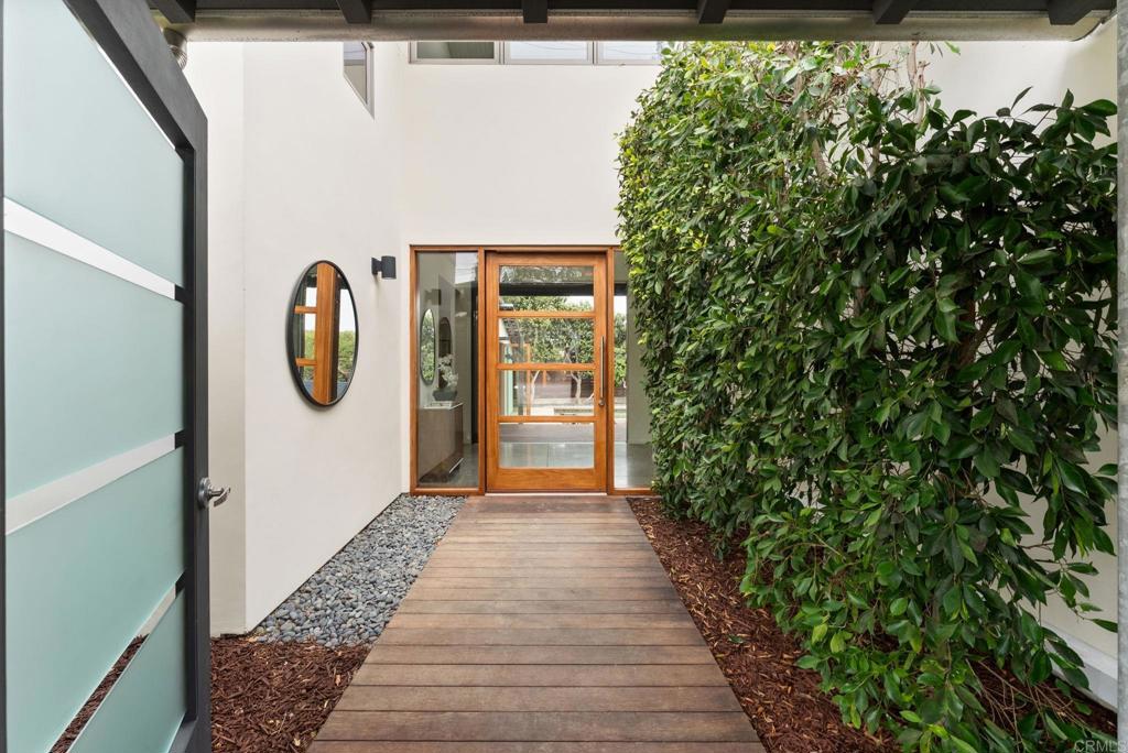1866 Sheridan Road Encinitas, CA 92024 - Photo 8 of 75 Entrance