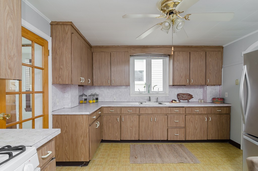 15 A Berkley Road Hull, MA 02045 - Photo 10 of 19 Gallery Image 10