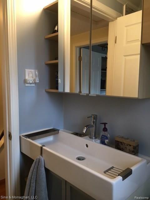 1653 Graefield Road Birmingham, MI 48009 - Photo 12 of 22 IMG_2577.JPG