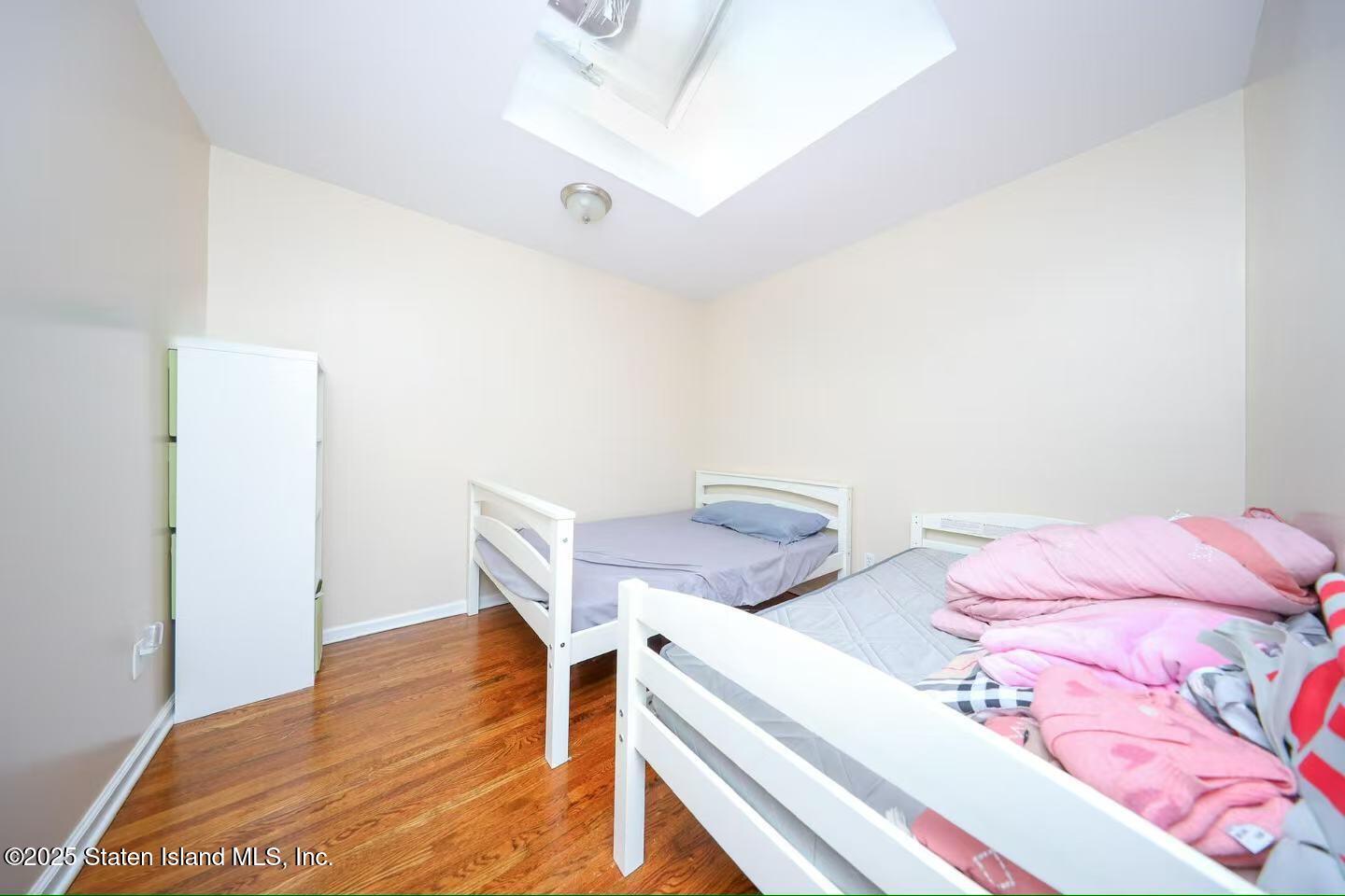 521 Mill Road Staten Island, NY 10306 - Photo 9 of 15 fffcdfe57ab2d170d763e05f9bb5308a