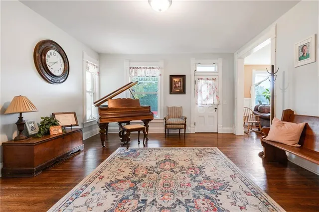 $379,900 | 110 West Elm Street, King City, MO 64463