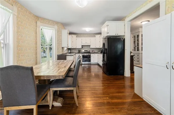 $379,900 | 110 West Elm Street, King City, MO 64463