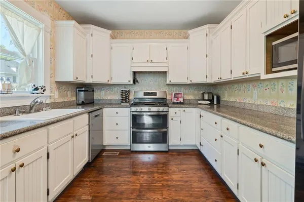 $379,900 | 110 West Elm Street, King City, MO 64463