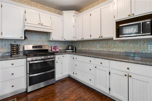 $379,900 | 110 West Elm Street, King City, MO 64463