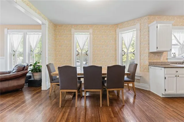 $379,900 | 110 West Elm Street, King City, MO 64463