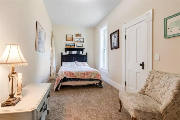 $379,900 | 110 West Elm Street, King City, MO 64463