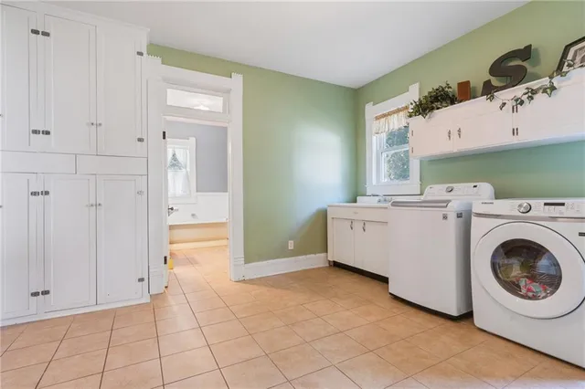 $379,900 | 110 West Elm Street, King City, MO 64463