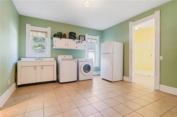 $379,900 | 110 West Elm Street, King City, MO 64463