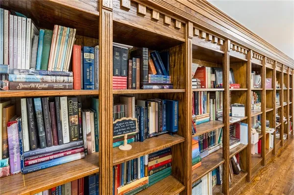 $379,900 | 110 West Elm Street, King City, MO 64463