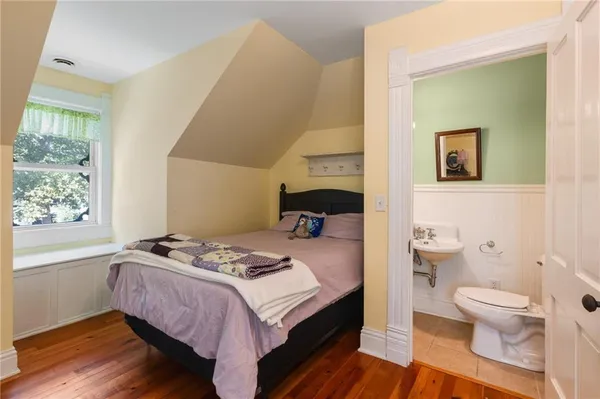 $379,900 | 110 West Elm Street, King City, MO 64463