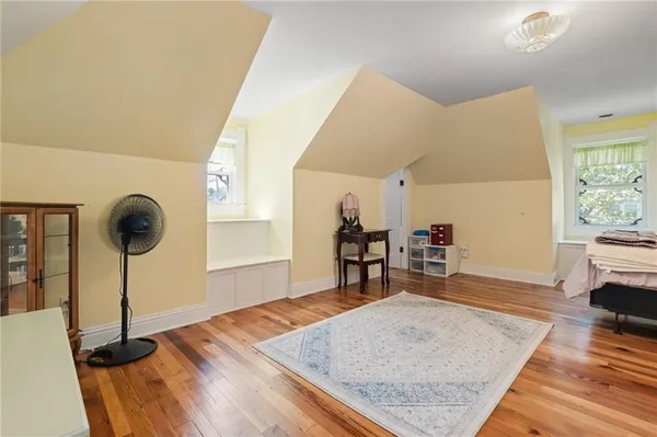 $379,900 | 110 West Elm Street, King City, MO 64463