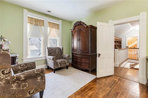 $379,900 | 110 West Elm Street, King City, MO 64463