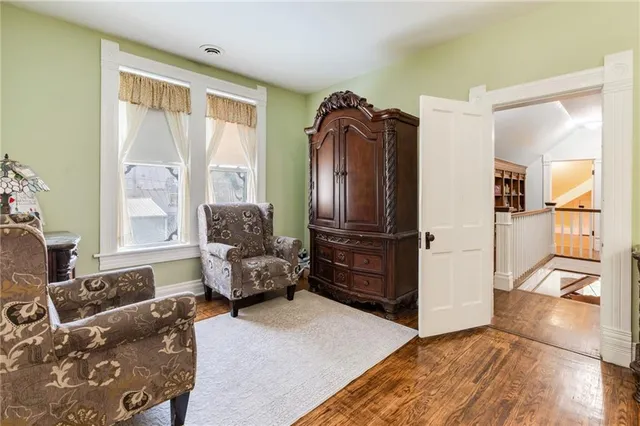 $379,900 | 110 West Elm Street, King City, MO 64463