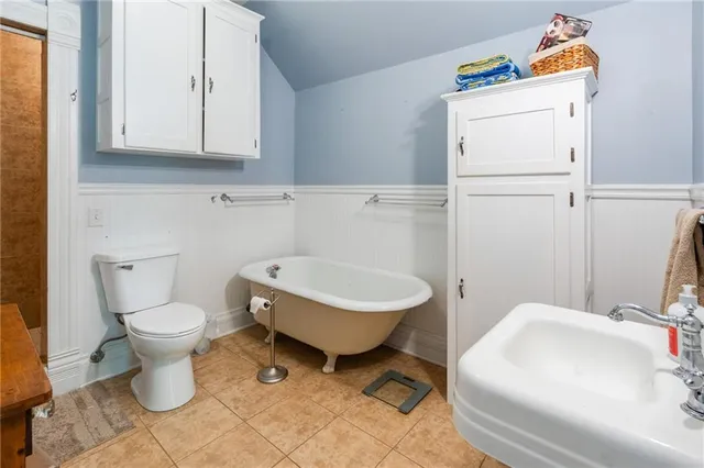 $379,900 | 110 West Elm Street, King City, MO 64463