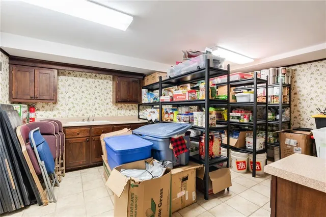 $379,900 | 110 West Elm Street, King City, MO 64463