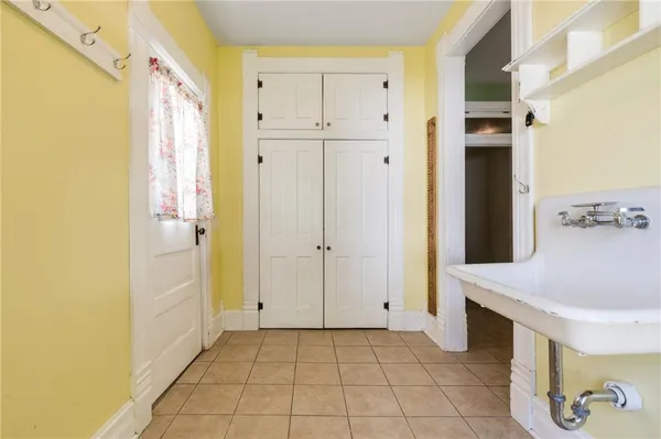 $379,900 | 110 West Elm Street, King City, MO 64463