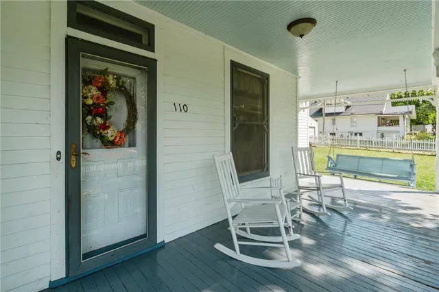 $379,900 | 110 West Elm Street, King City, MO 64463