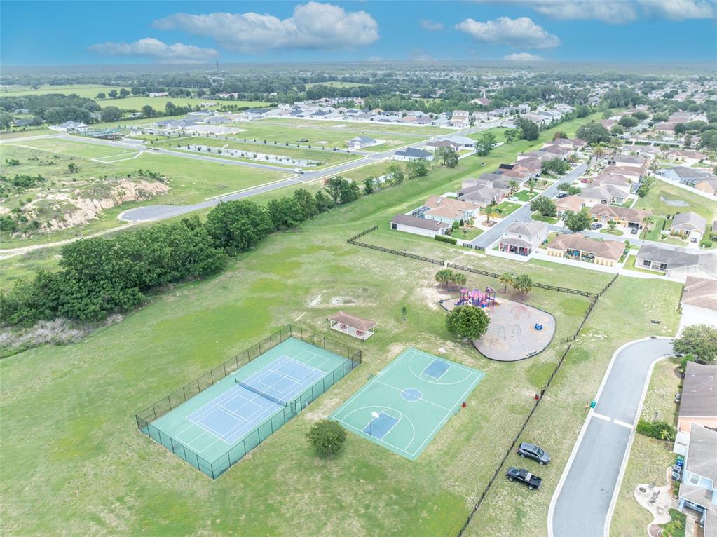 4946 Northeast 124th Road Oxford, FL 34484 - Photo 59 of 69 a view of an outdoor space and city view