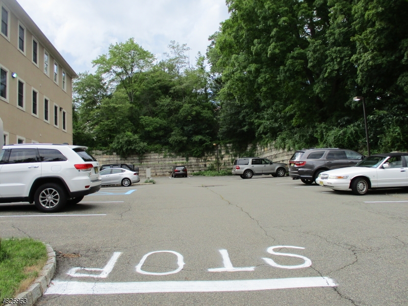 5677 Berkshire Valley Road, Unit B1 Oak Ridge, NJ 07438 - Photo 15 of 16