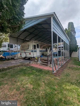 $32,000 | 40 Neverglades Avenue, Falling Waters, WV 25419