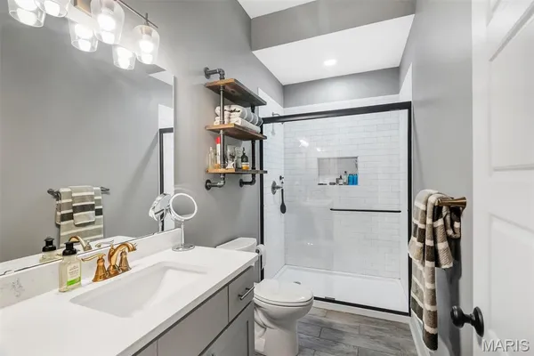 $350,000 | 2637 Shenandoah Avenue, St. Louis, MO 63104