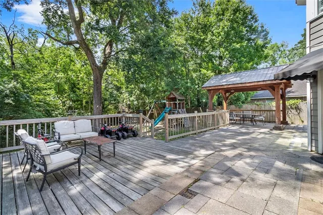 $650,000 | 647 Highland Oaks Drive, Baton Rouge, LA 70810