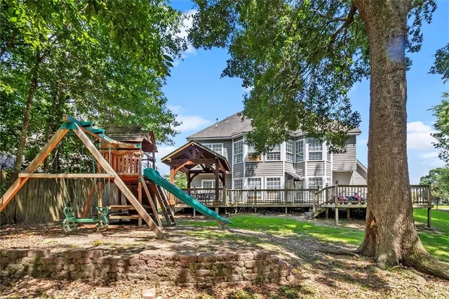 $650,000 | 647 Highland Oaks Drive, Baton Rouge, LA 70810