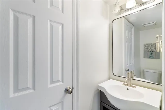 $650,000 | 647 Highland Oaks Drive, Baton Rouge, LA 70810