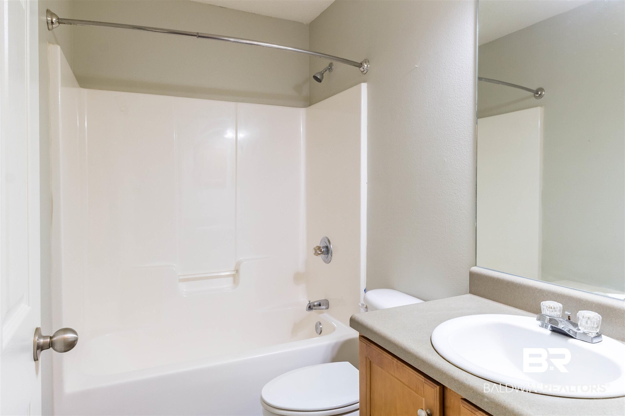 351 Manchester Lane Foley, AL 36535 - Photo 45 of 48 guest bath