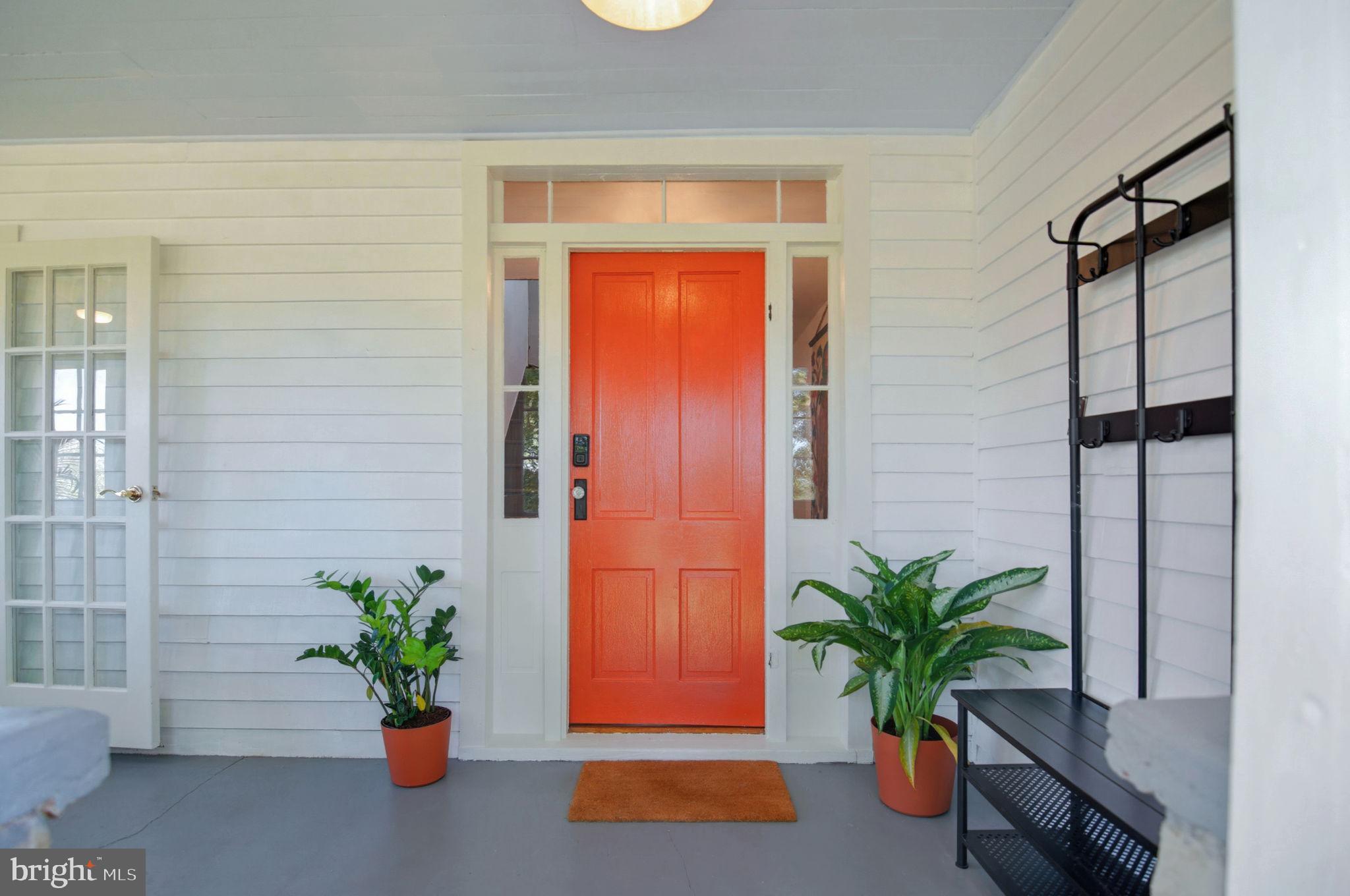 9781 Conde Road Marshall, VA 20115 - Photo 3 of 105 Inviting you inside!