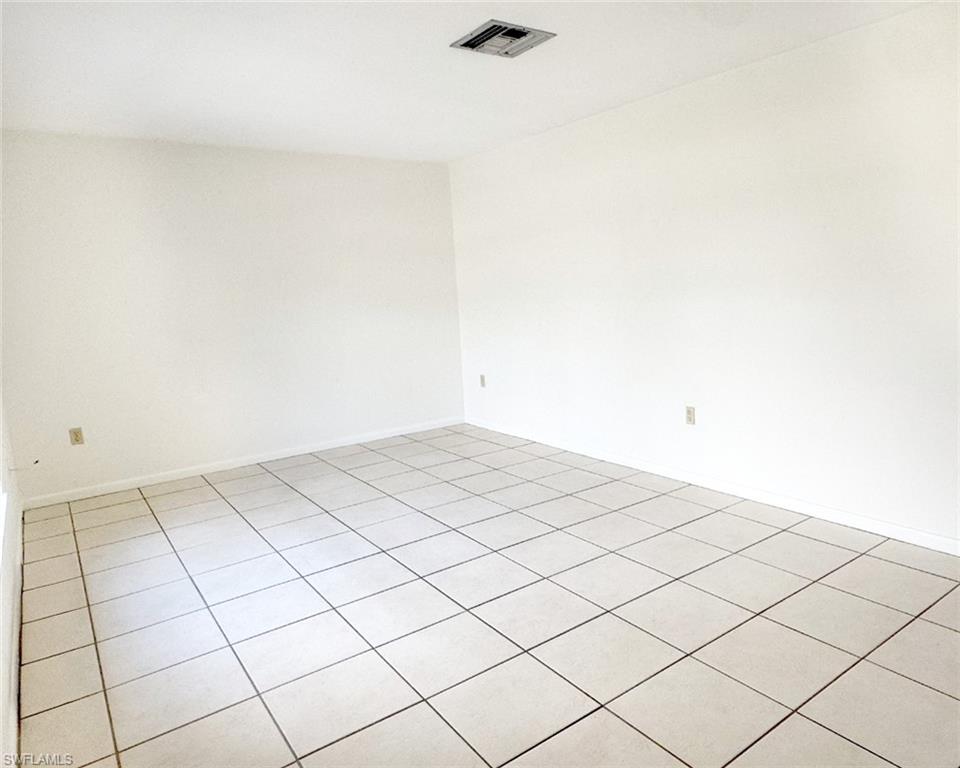 699 110th Avenue North, Unit B Naples, FL 34108 - Photo 4 of 23 a view of a room