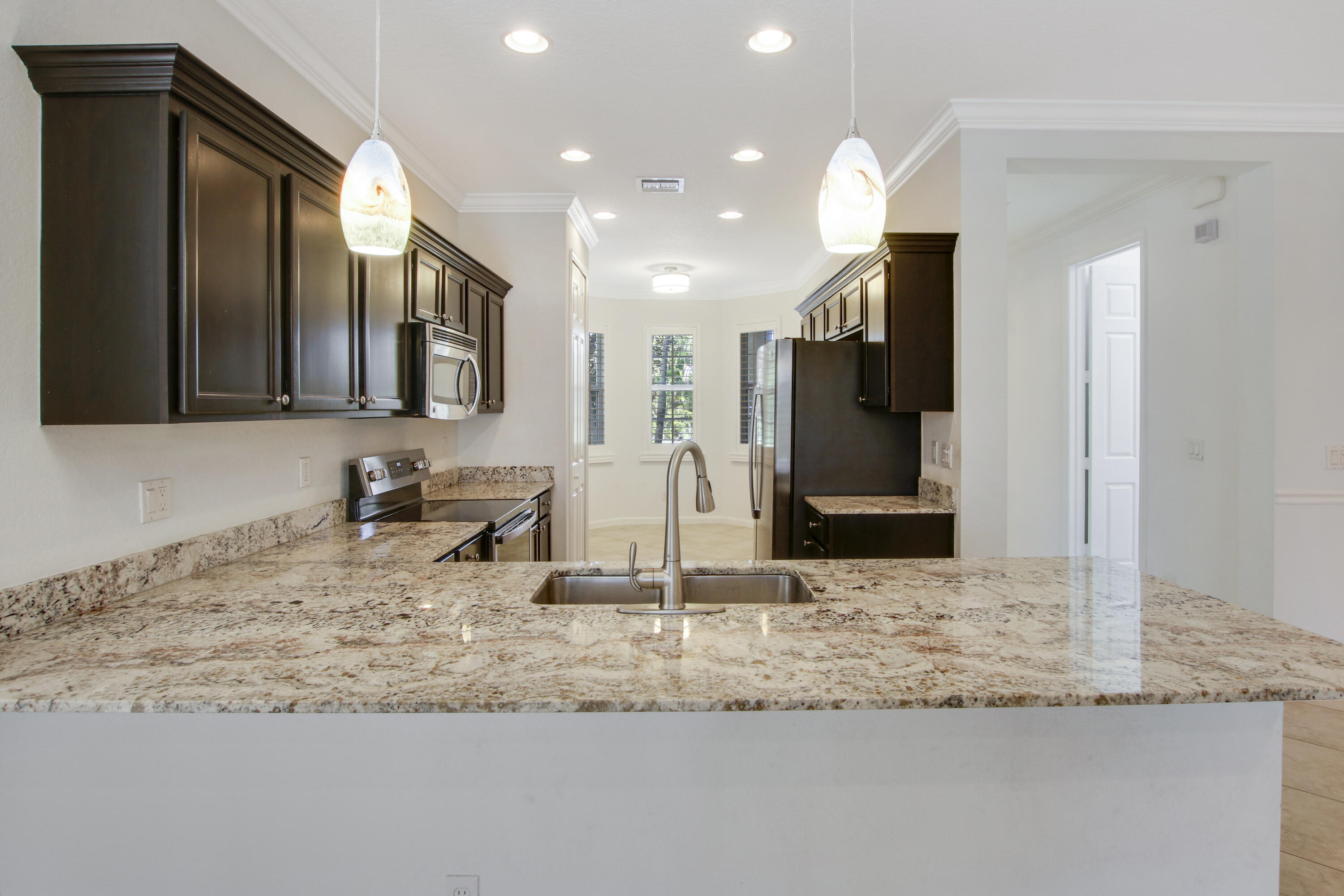 6022 Southeast Split Oak Trail Hobe Sound, FL 33455 - Photo 11 of 50 House-22