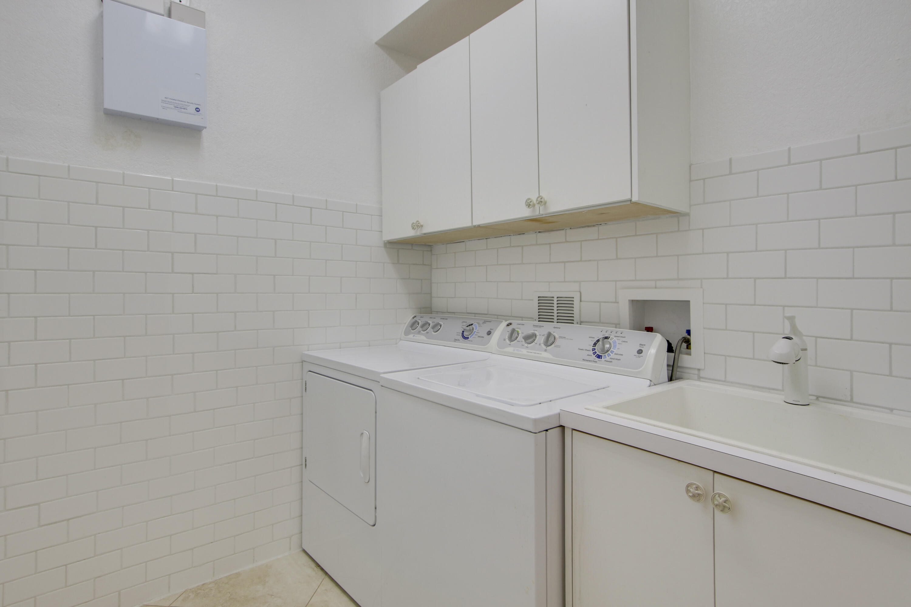 6022 Southeast Split Oak Trail Hobe Sound, FL 33455 - Photo 30 of 50 House-11