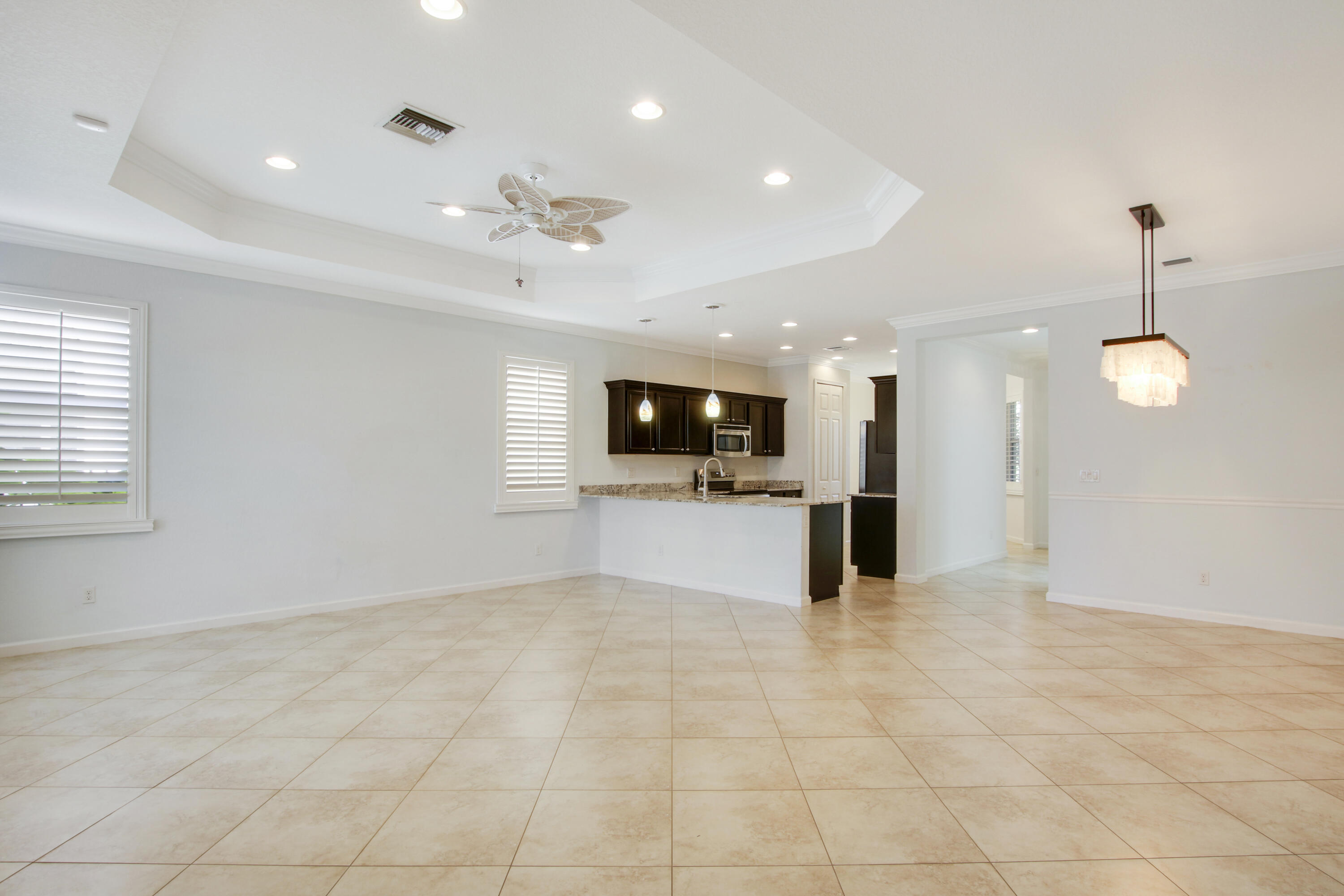 6022 Southeast Split Oak Trail Hobe Sound, FL 33455 - Photo 3 of 50 House-25