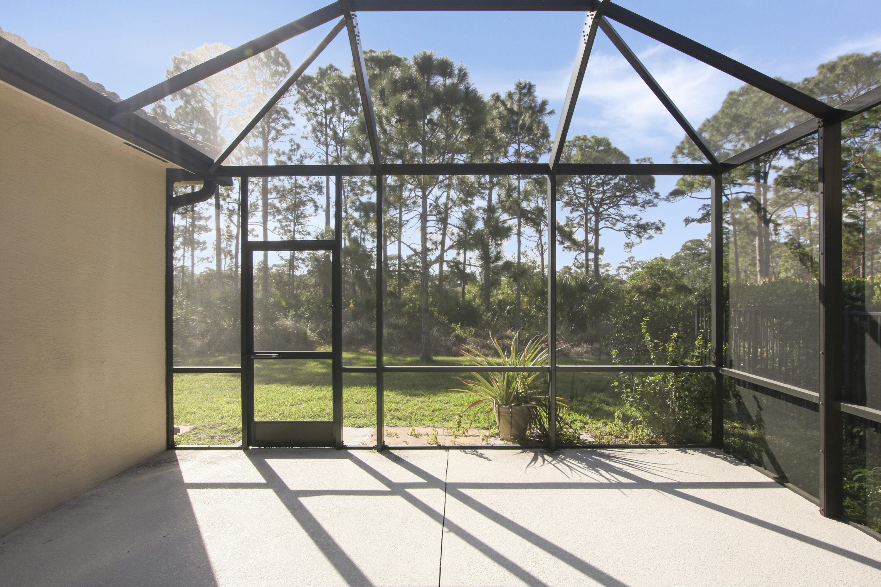 6022 Southeast Split Oak Trail Hobe Sound, FL 33455 - Photo 34 of 50 House-32