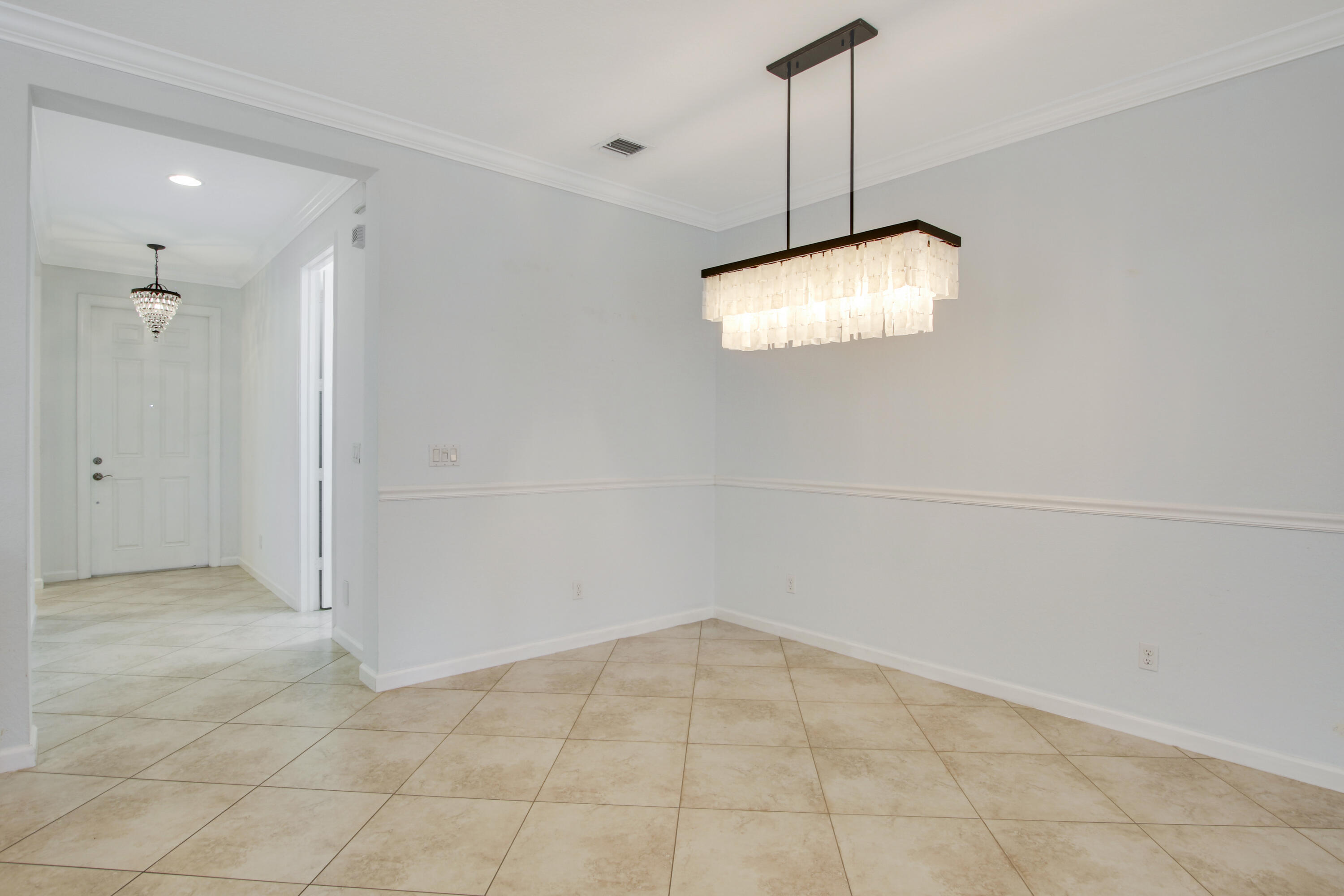 6022 Southeast Split Oak Trail Hobe Sound, FL 33455 - Photo 4 of 50 House-26