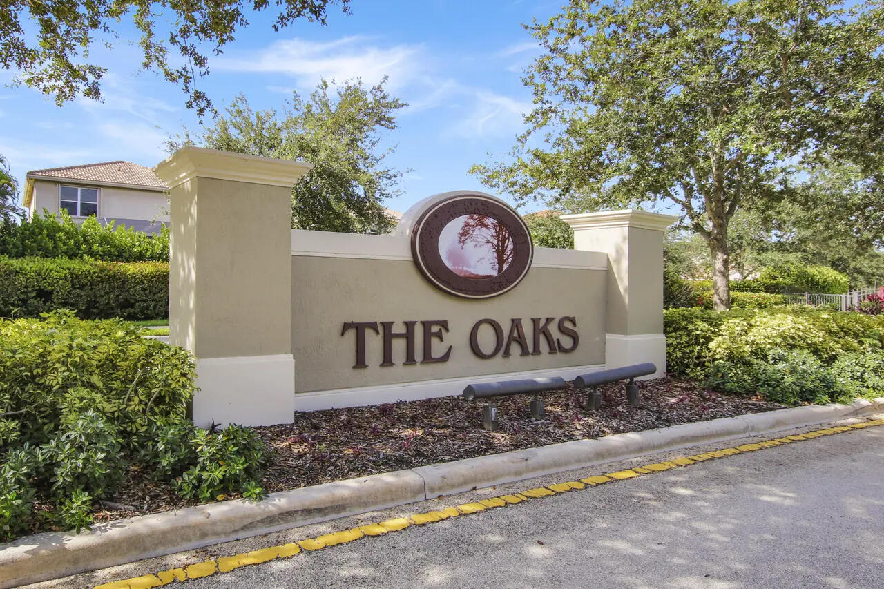 6022 Southeast Split Oak Trail Hobe Sound, FL 33455 - Photo 46 of 50 11