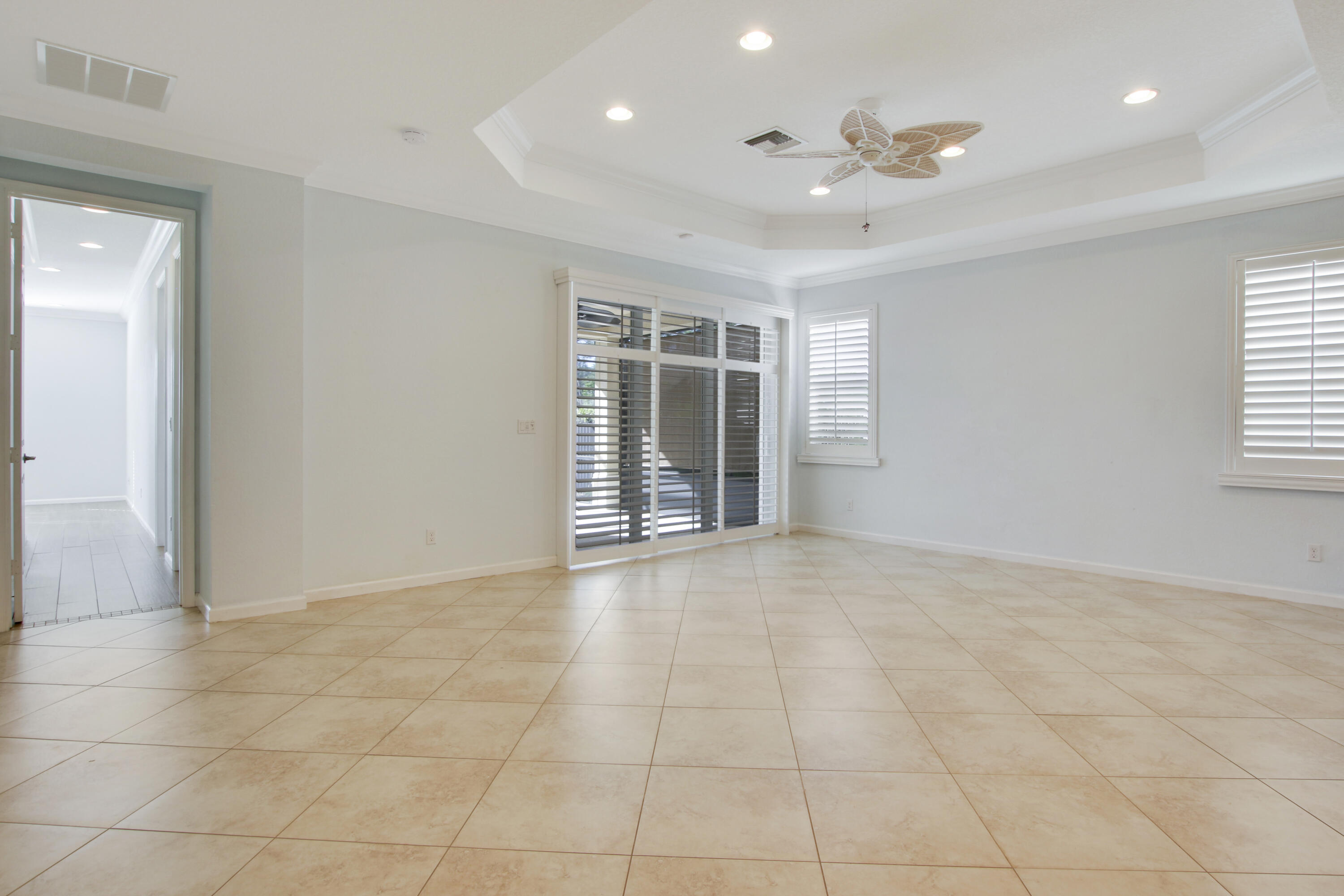 6022 Southeast Split Oak Trail Hobe Sound, FL 33455 - Photo 6 of 50 House-27