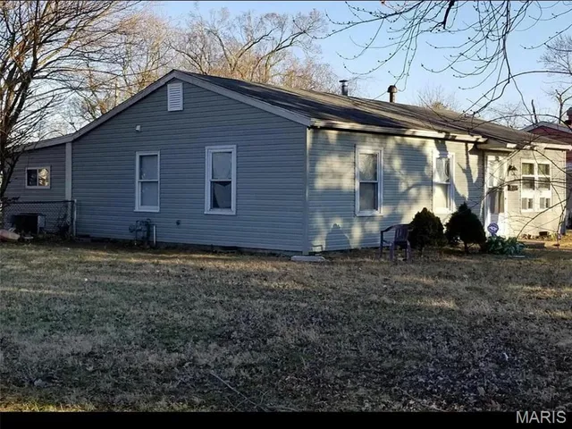 $98,000 | 714 St Norbert Drive, Cahokia, IL 62206