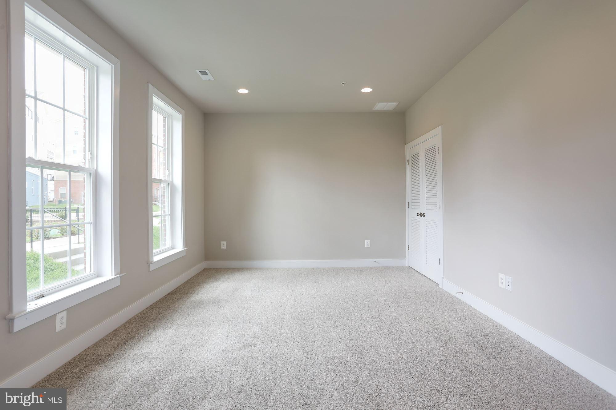 183 Klee Alley Silver Spring, MD 20906 - Photo 5 of 23 Gallery Image 5