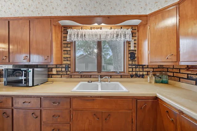 $152,000 | 903 7th Avenue, Sterling, IL 61081