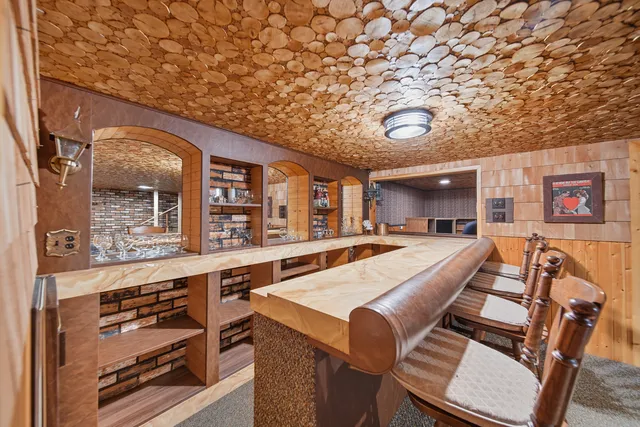 $152,000 | 903 7th Avenue, Sterling, IL 61081