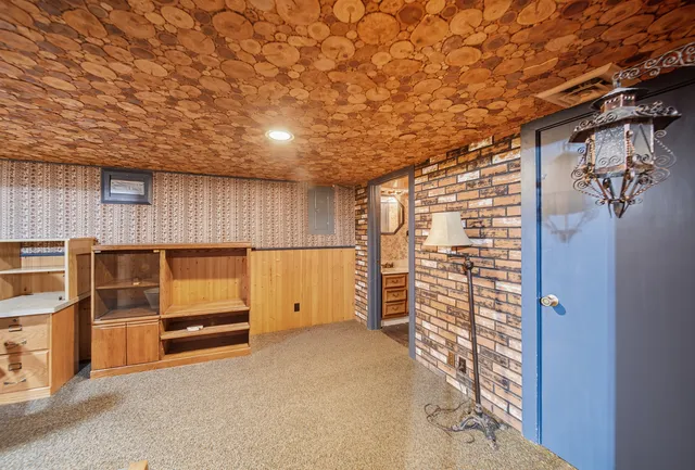 $152,000 | 903 7th Avenue, Sterling, IL 61081