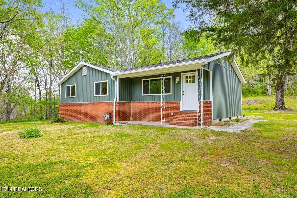 520 West Hill Road Huntsville, TN 37756 - Photo 3 of 32 35-135 Cougar Ridge Pvt Dr