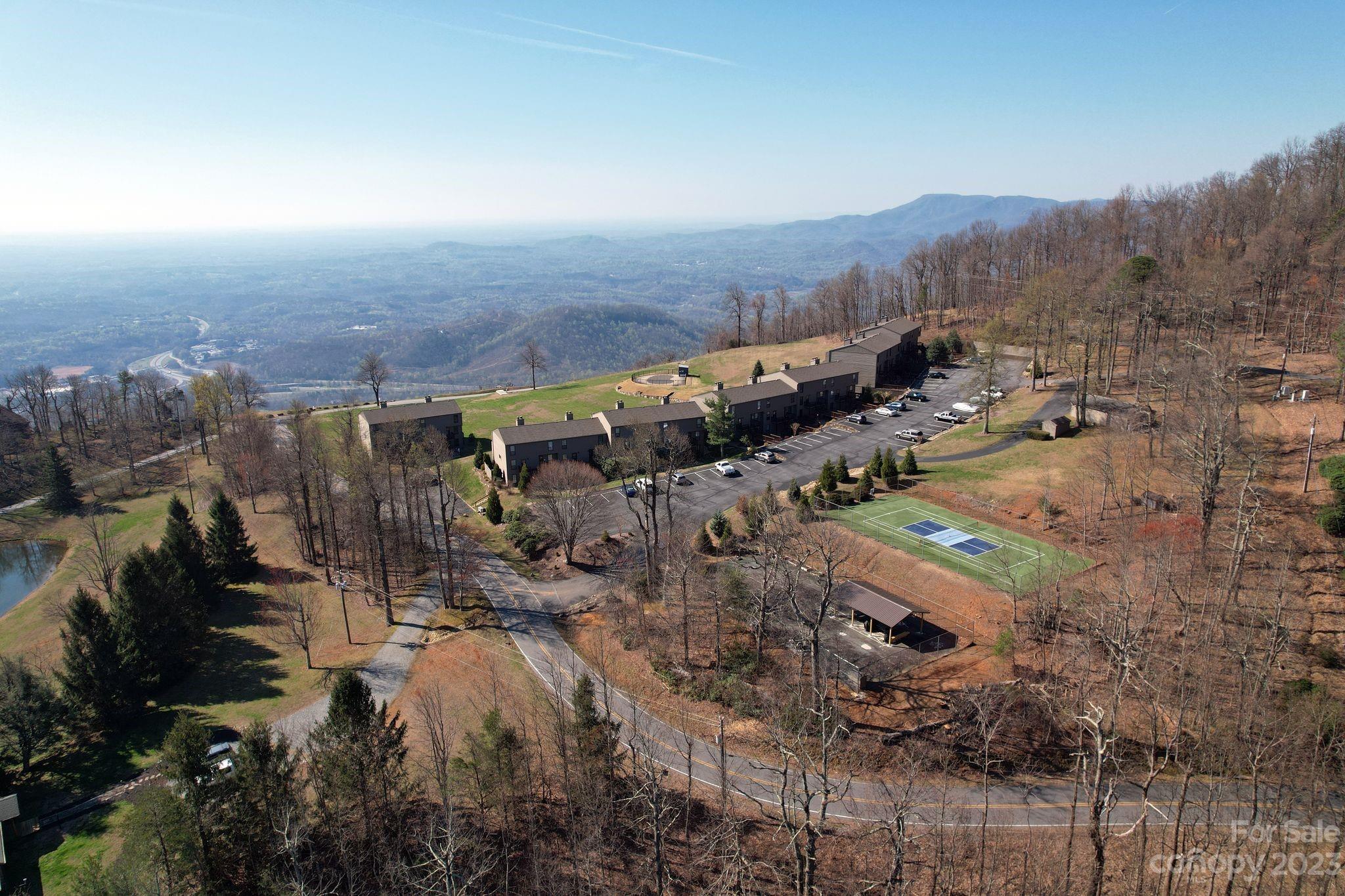 2881 White Oak Mountain Road, Unit D2 Columbus, NC 28722 - Photo 7 of 39